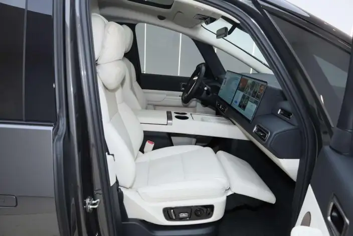 Li Auto MEGA 2025 Model Home Family Special Edition – фото 21