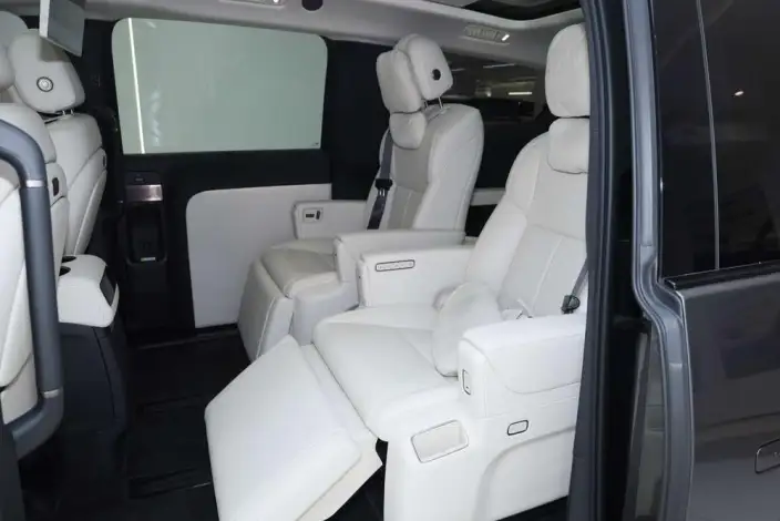 Li Auto MEGA 2025 Model Home Family Special Edition – фото 22