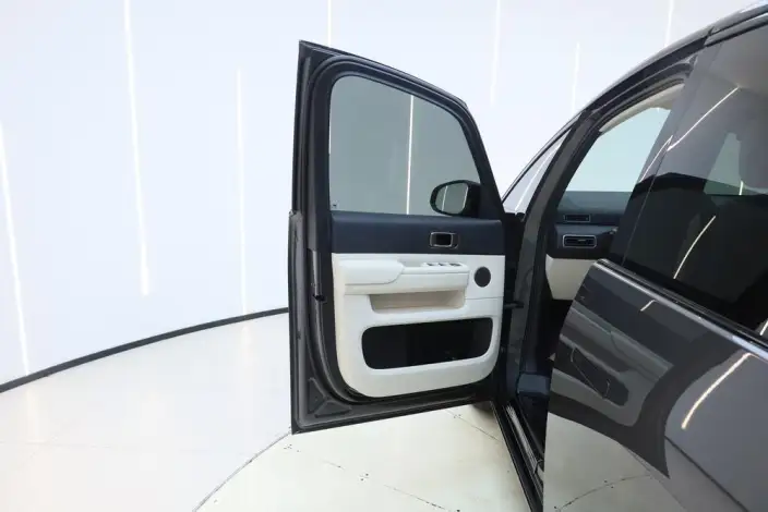 Li Auto MEGA 2025 Model Home Family Special Edition – фото 24