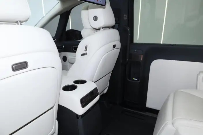 Li Auto MEGA 2025 Model Home Family Special Edition – фото 26