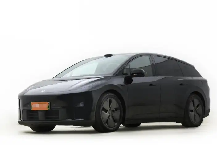 Li Auto i6 2025 Model 2WD Standard Edition – фото 1