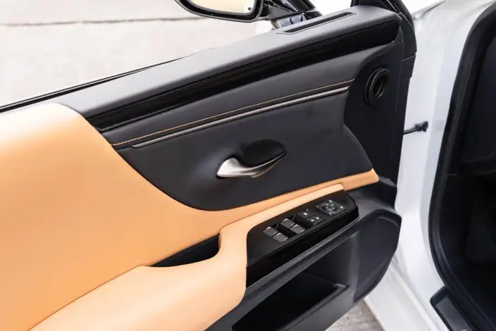 Lexus ES 2022 Model 300h Superior Edition – фото 7