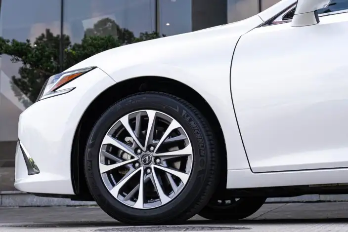 Lexus ES 2022 Model 300h Superior Edition – фото 9
