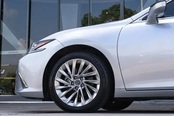 Lexus ES 2022 Model 300h Executive Edition – фото 12