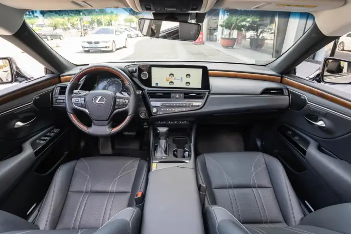 Lexus ES 2022 Model 300h Executive Edition – фото 16
