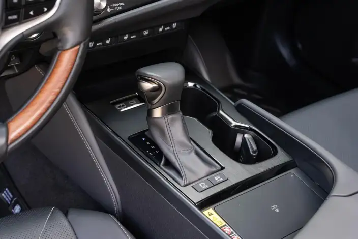 Lexus ES 2022 Model 300h Executive Edition – фото 19