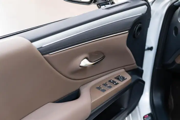 Lexus ES 2025 Model 300h Premium – фото 21