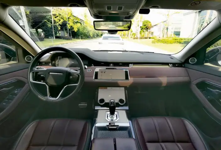 Range Rover Evoque 2023 Model Aurora L 249PS R-Dynamic Deluxe Edition – фото 7