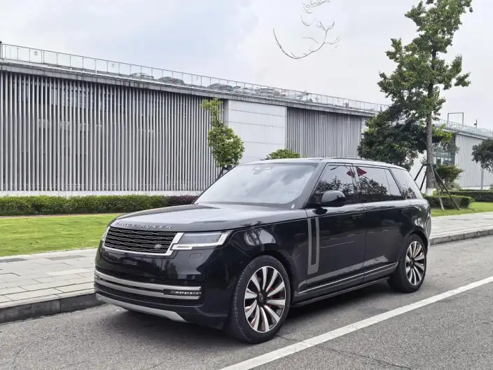 Range Rover 2024 Model 3.0 L6 400PS Shengshi Extended Edition – фото 1