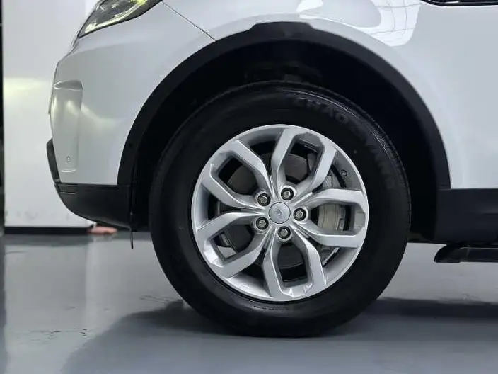 Land Rover Discovery 2020 Model 3.0 V6 SE – фото 5