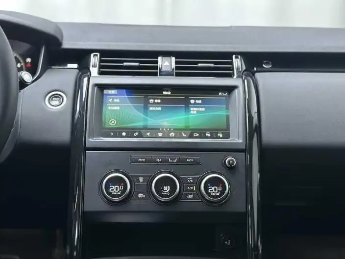 Land Rover Discovery 2020 Model 3.0 V6 SE – фото 6