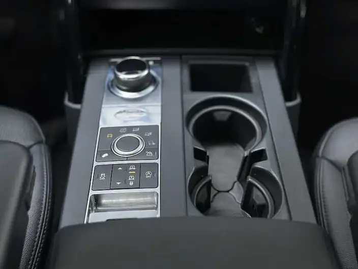 Land Rover Discovery 2020 Model 3.0 V6 SE – фото 12