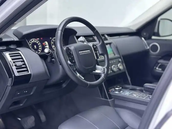 Land Rover Discovery 2020 Model 3.0 V6 SE – фото 13