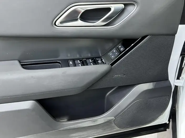 Range Rover Velar 2024 Model Dynamic SE – фото 11