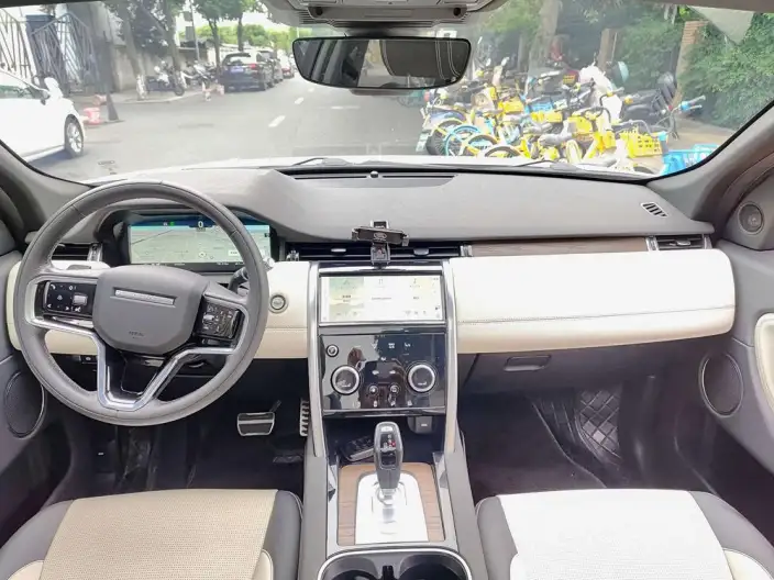 Land Rover Discovery Sport 2022 Model 249PS R-Dynamic S Performance version 5 seat – фото 7