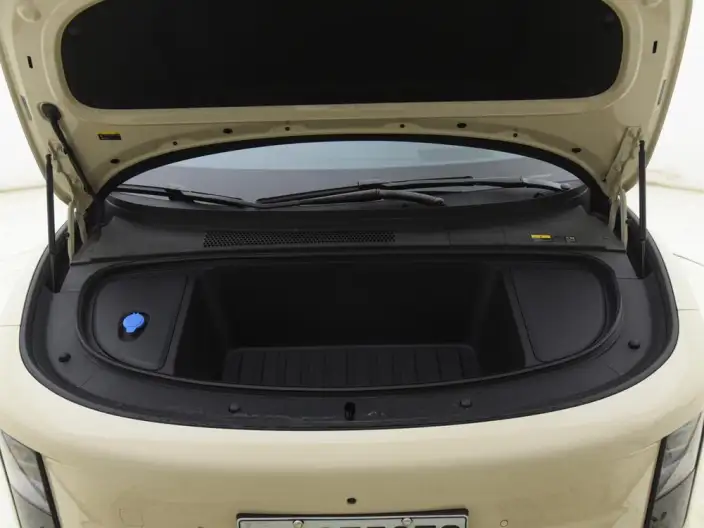 Li Auto i6 2025 Model 2WD Standard Edition – фото 6