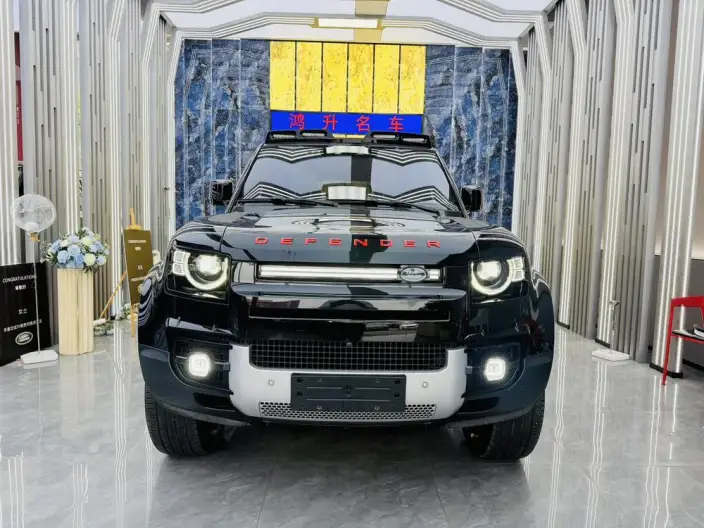 Land Rover Defender 2023 Model 130 3.0T P400 HSE – фото 2