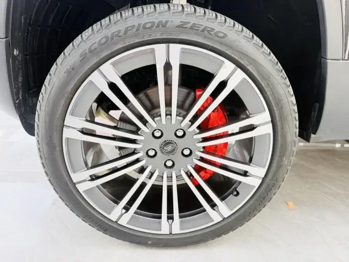 Land Rover Defender 2023 Model 130 3.0T P400 HSE – фото 7