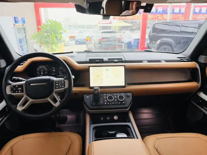 Land Rover Defender 2023 Model 130 3.0T P400 HSE – фото 16