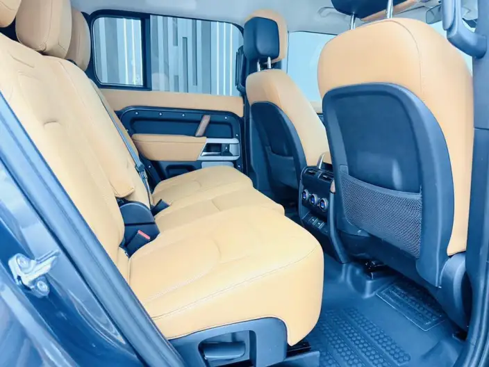Land Rover Defender 2023 Model 130 3.0T P400 HSE – фото 24