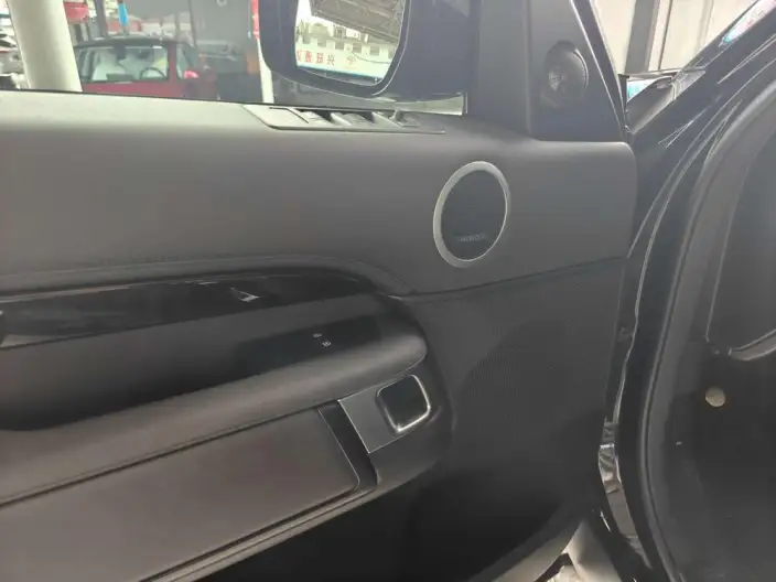 Land Rover Discovery 2024 Model 360PS S – фото 10