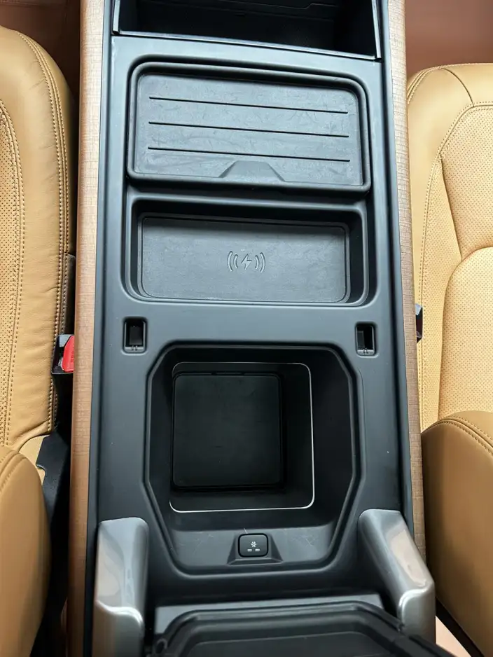 Land Rover Defender 2023 Model 130 3.0T P400 HSE – фото 8