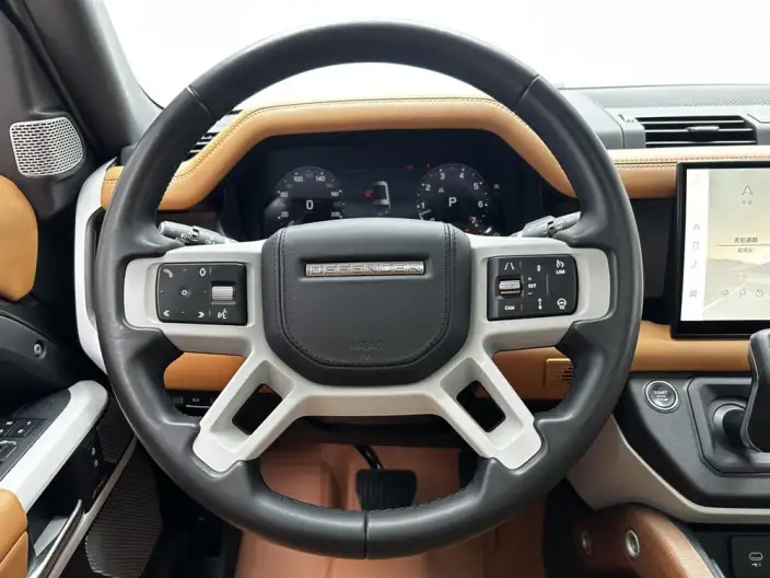 Land Rover Defender 2023 Model 130 3.0T P400 HSE – фото 18