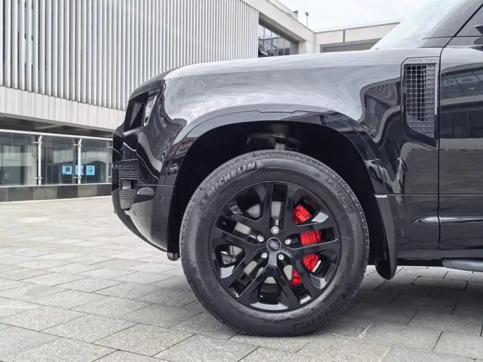 Land Rover Defender 2023 Model 90 3.0T P400 XS