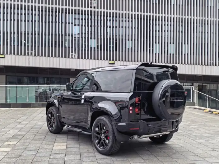 Land Rover Defender 2023 Model 90 3.0T P400 XS – фото 5