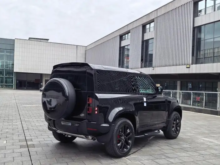 Land Rover Defender 2023 Model 90 3.0T P400 XS – фото 7