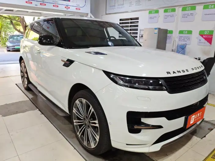 Range Rover Sport 2023 Model 3.0 L6 DYNAMIC SE – фото 2