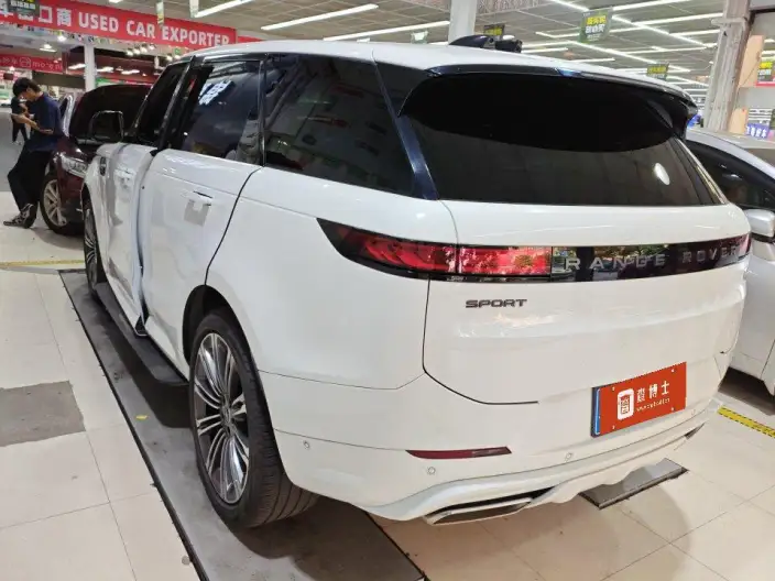 Range Rover Sport 2023 Model 3.0 L6 DYNAMIC SE – фото 3