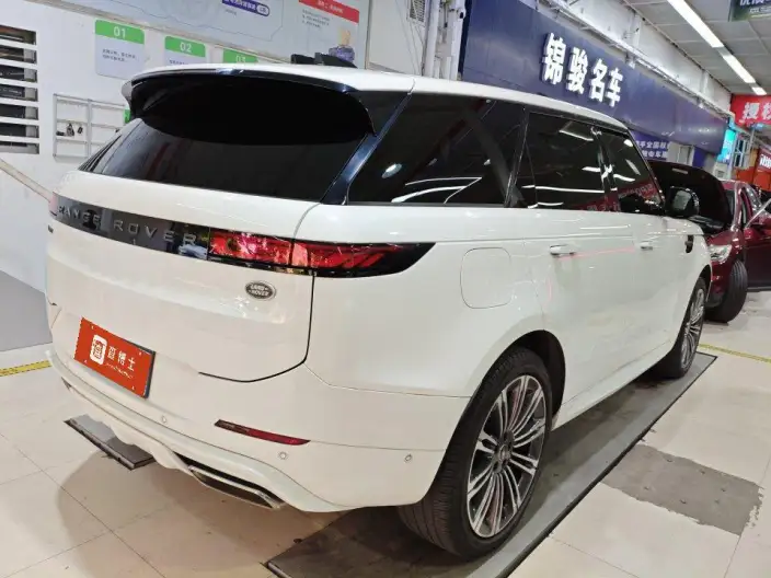 Range Rover Sport 2023 Model 3.0 L6 DYNAMIC SE – фото 4