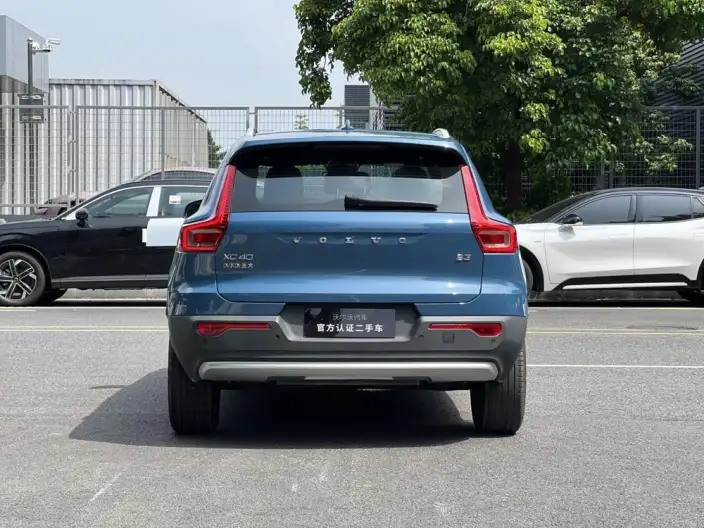 Volvo XC40 2025 Model B3 Smart Range Deluxe Edition – фото 4