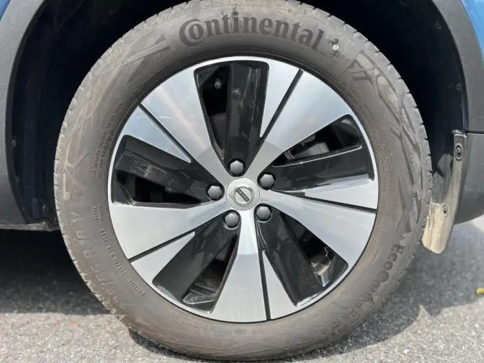 Volvo XC40 2025 Model B3 Smart Range Deluxe Edition – фото 6