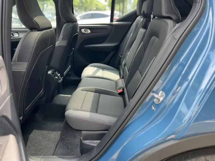 Volvo XC40 2025 Model B3 Smart Range Deluxe Edition – фото 11