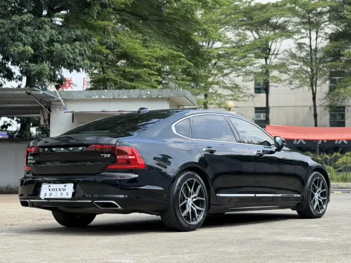 Volvo S90 2020 Model T5 Smart Range Deluxe Edition – фото 6