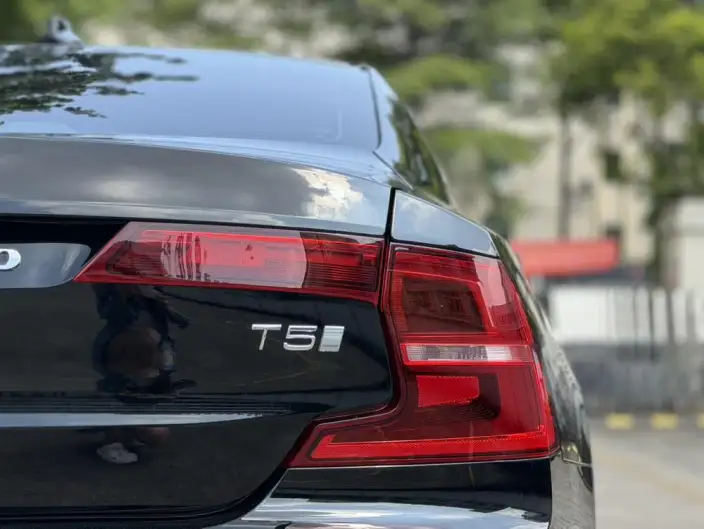 Volvo S90 2020 Model T5 Smart Range Deluxe Edition – фото 8