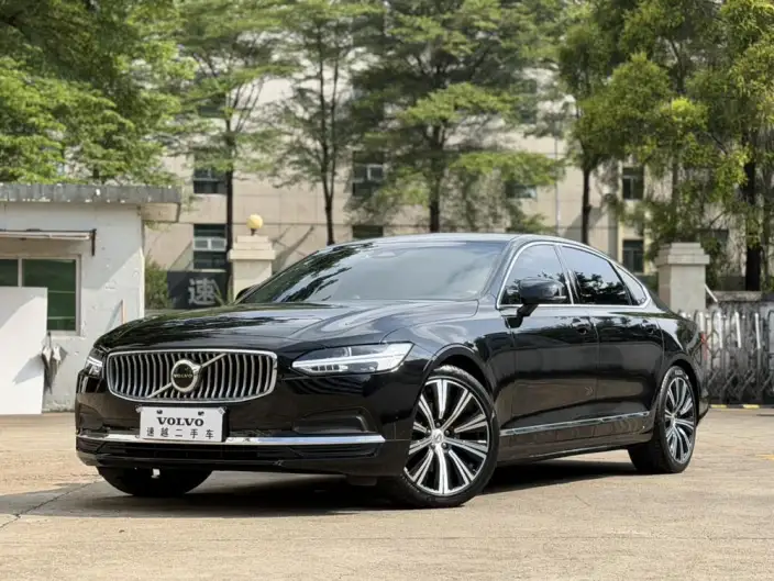 Volvo S90 2023 Model B5 Smart Range Deluxe Edition – фото 1