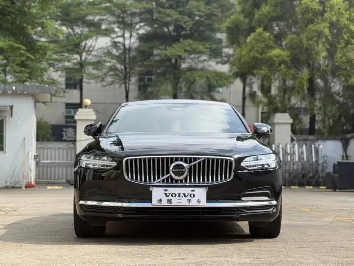 Volvo S90 2023 Model B5 Smart Range Deluxe Edition – фото 2