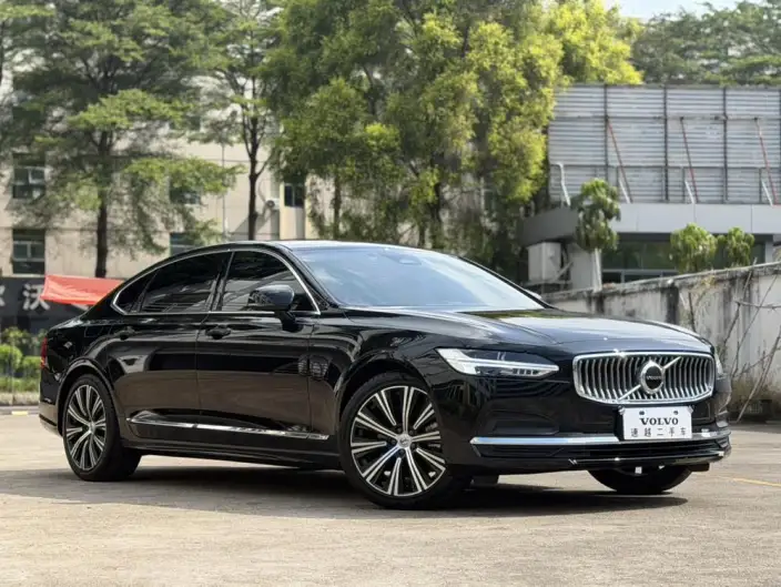 Volvo S90 2023 Model B5 Smart Range Deluxe Edition – фото 3