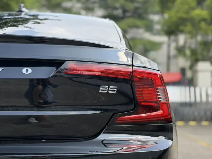 Volvo S90 2023 Model B5 Smart Range Deluxe Edition – фото 8