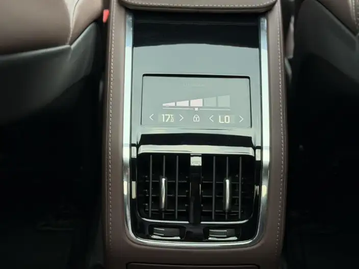 Volvo S90 2026 Model B5 Smart Range Deluxe Edition – фото 10