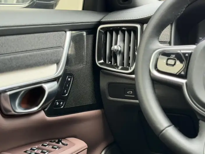 Volvo S90 2026 Model B5 Smart Range Deluxe Edition – фото 18