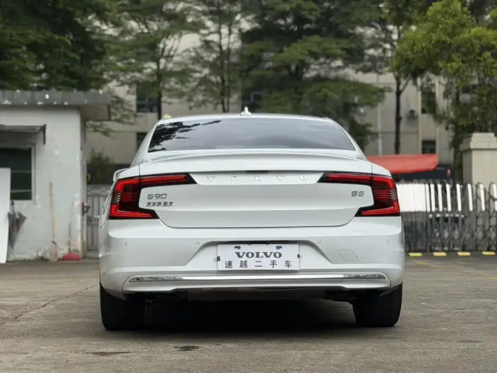 Volvo S90 2021 Model B5 Smart Elegance Deluxe Edition – фото 5