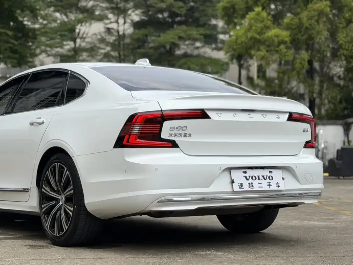 Volvo S90 2021 Model B5 Smart Elegance Deluxe Edition – фото 17