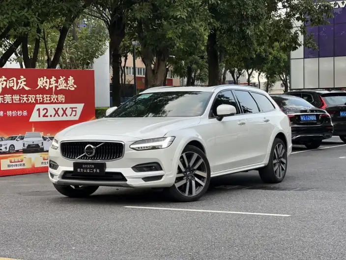 Volvo V90 2024 Model Cross Country B5 AWD Zhizun Edition – фото 1