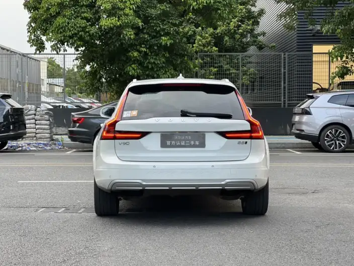 Volvo V90 2024 Model Cross Country B5 AWD Zhizun Edition – фото 5