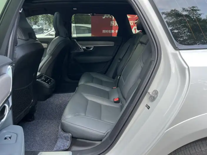 Volvo V90 2024 Model Cross Country B5 AWD Zhizun Edition – фото 9