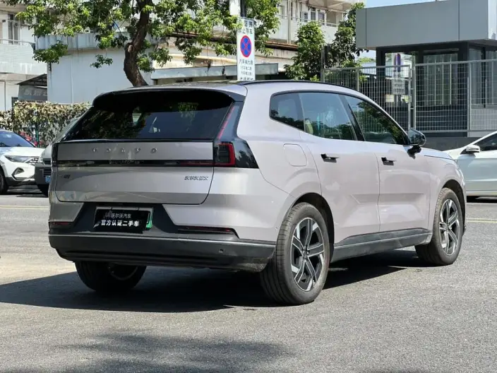 Volvo XC70 2026 Model 2WD Long Battery Life Pro Core – фото 5